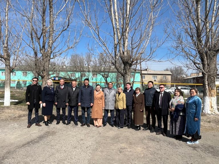 Алатау қаласы мәслихат депутаттары