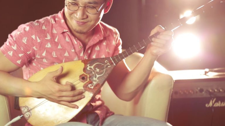 Trio Khan: A Unique Fusion of Music Played on the Dombra