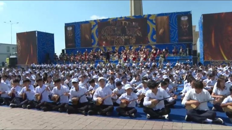 Kazakhstan Celebrates National Dombra Day
